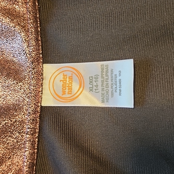 Shimmery Metallic Vest - Picture 4 of 7